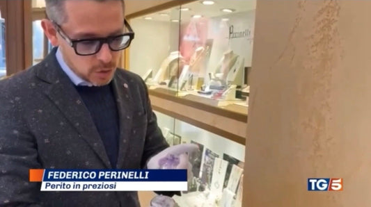 Servizio TG5 Pasqua 2025 Gioiello Personalizzato