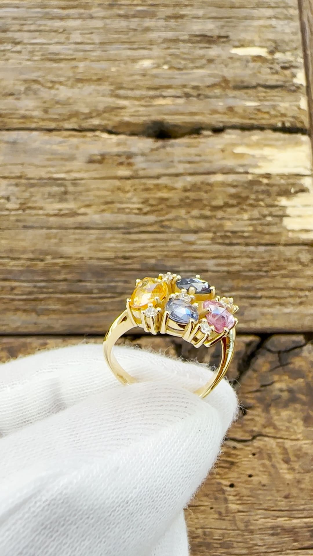 18KT Yellow Gold Ring