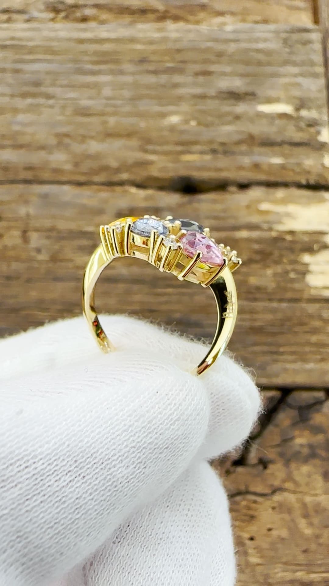 18KT Yellow Gold Ring