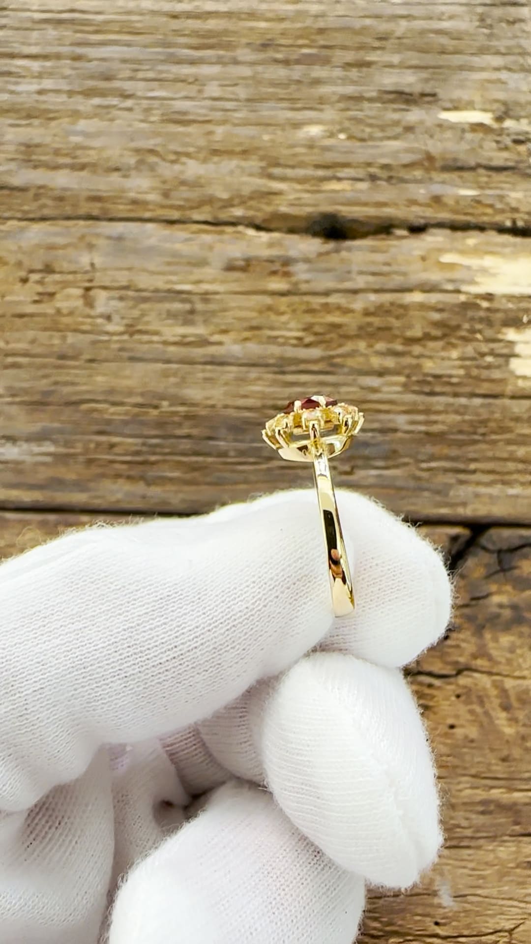 18KT Yellow Gold Ring