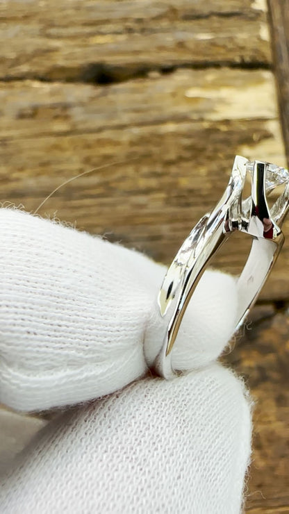 Anello in Oro Bianco 18KT - Solitario