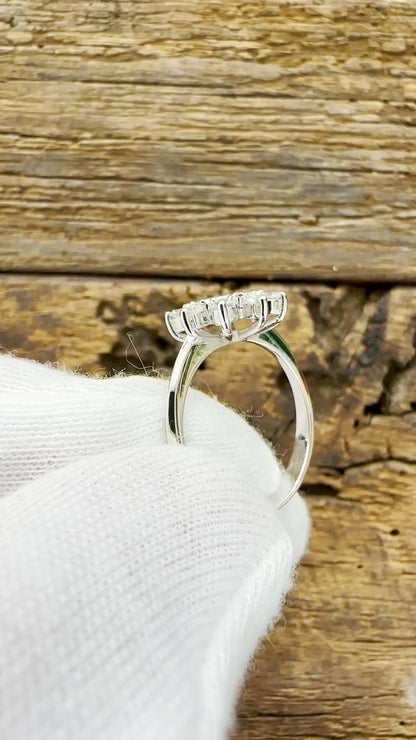 18KT White Gold Ring