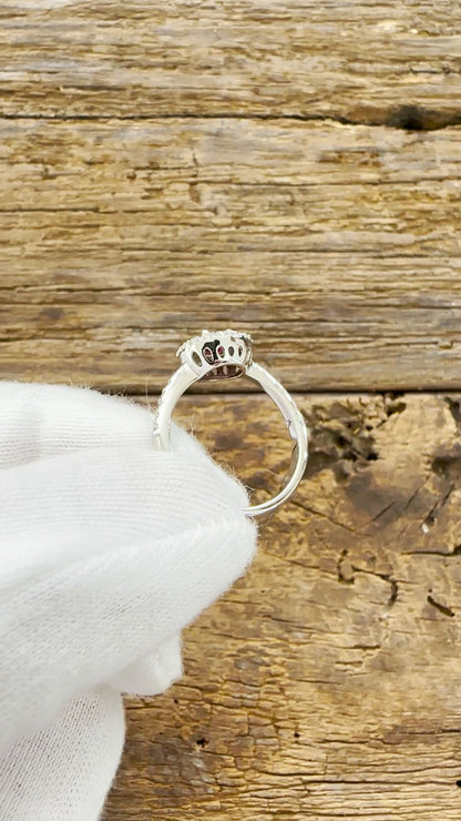 18KT White Gold Ring