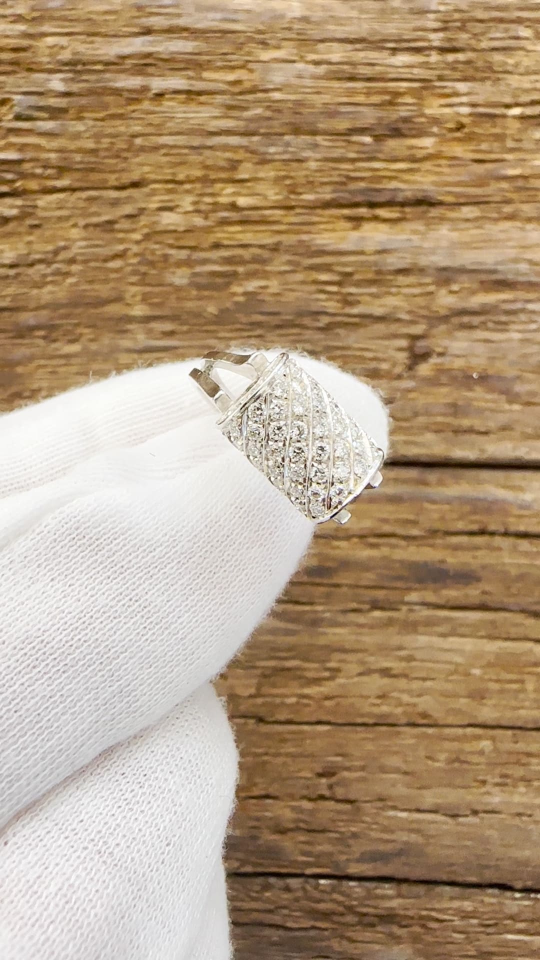 Anello in Oro Bianco 18KT - Diamanti