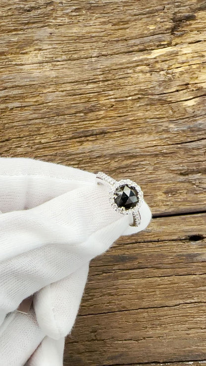 18KT White Gold Ring - Black Diamond