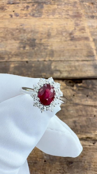 Anello Oro Bianco con Rubino e Diamanti Naturali