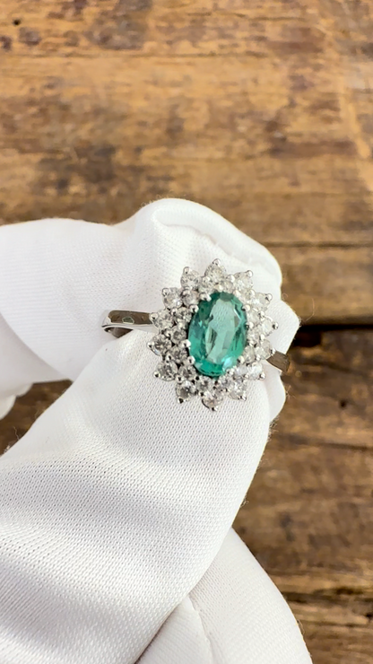 Anello Oro Bianco con Smeraldo e Diamanti Naturali