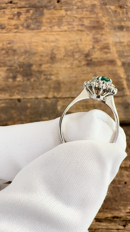 Anello Oro Bianco con Smeraldo e Diamanti Naturali