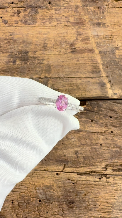 Anello Oro Bianco con Zaffiro rosa e Diamanti Naturali