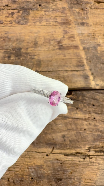 Anello Oro Bianco con Zaffiro rosa e Diamanti Naturali