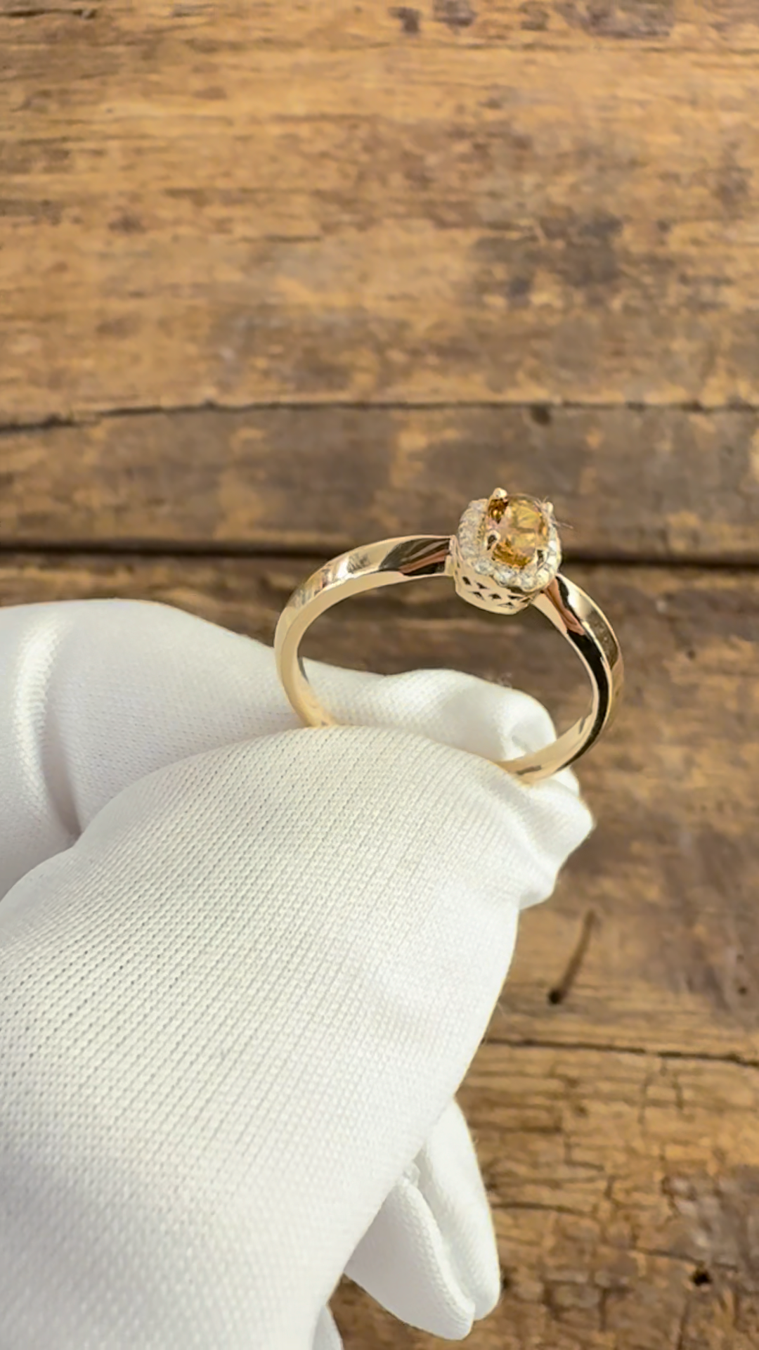 anello oro giallo Diamante Fancy color Yellow taglio ovale