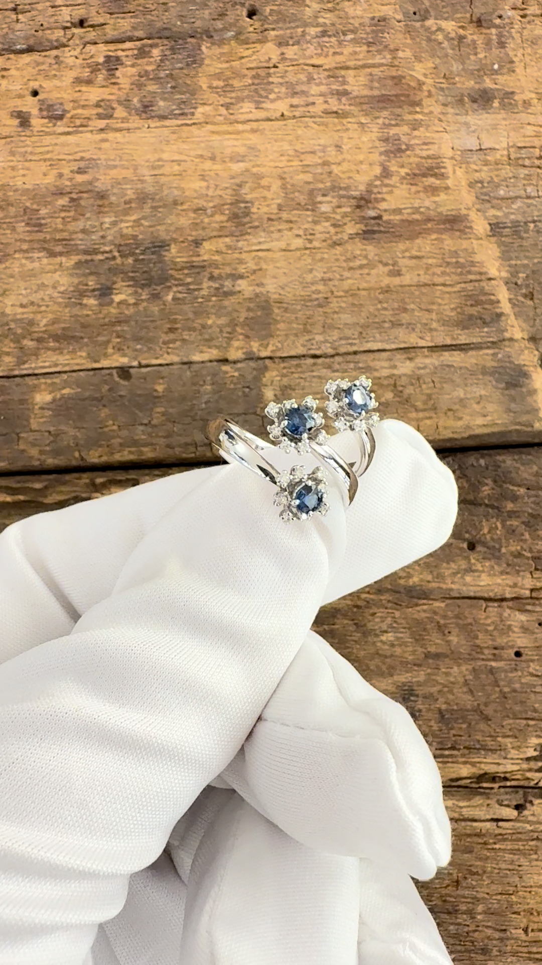 Anello Trilogy con Zaffiri e Diamanti