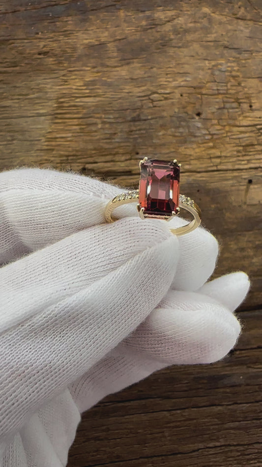 18KT Yellow Gold Ring - Tourmaline