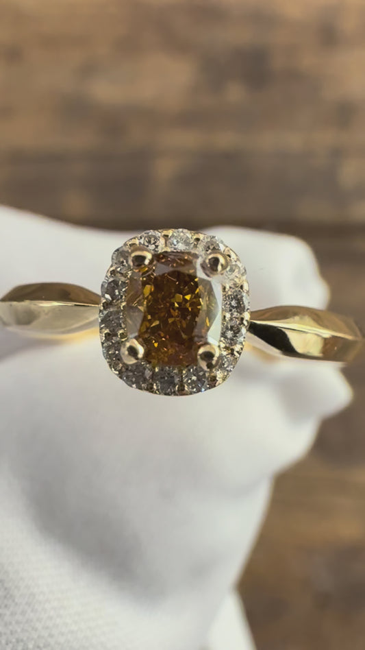 Anello oro giallo Diamante Fancy Yellow taglio cuscino