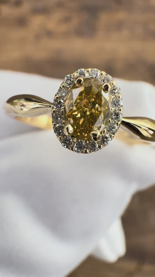 anello oro giallo Diamante Fancy color Yellow taglio ovale